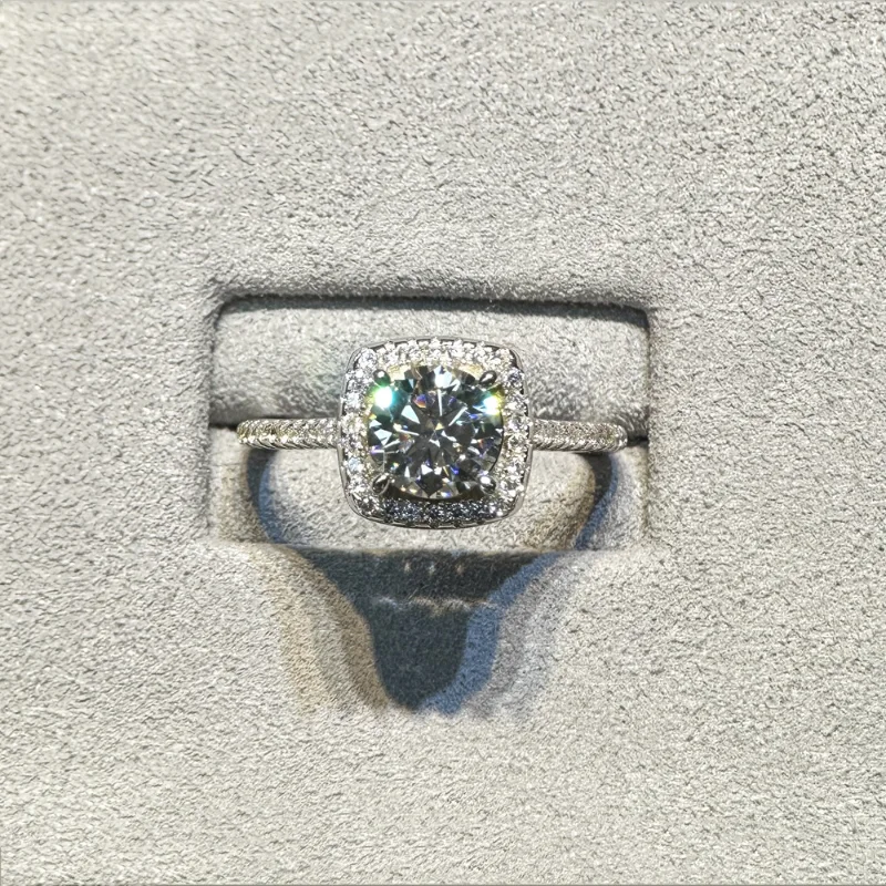 2 Carat Moissanite Rings